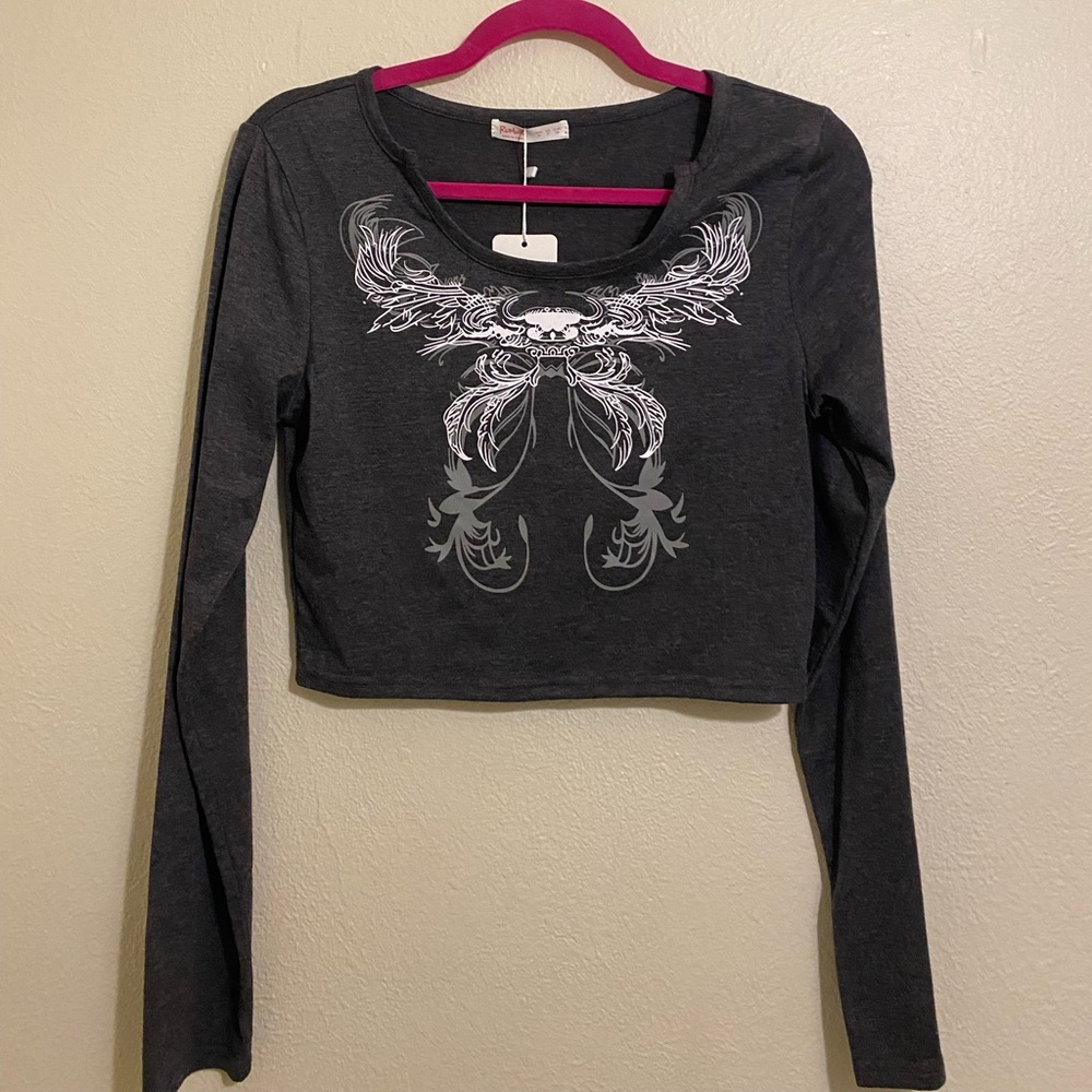 dark gray graphic long sleeve🔗